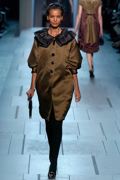 Look 48